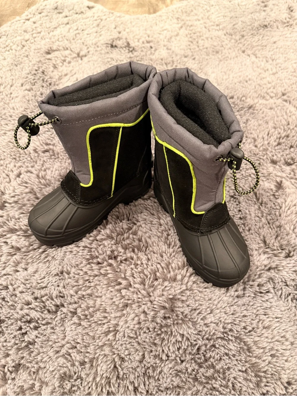 totes Kids Gray and Neon Yellow Trim Snow Boots